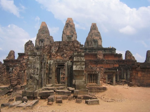 AngkorPre-Rup-one-of-the-many-temple-ruins-within-the-Angkor-Archaeological-Park