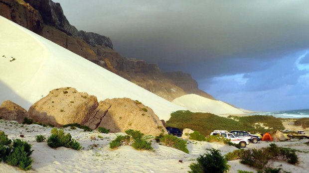 The-high-sand-dunes-of-Arar-piled-up-against-the-rock-by-the-monsoon-winds-shortly-after-sunrise